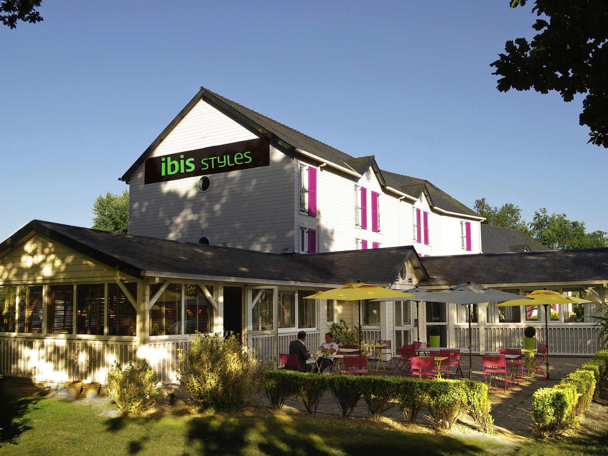 Hotel Ibis Styles Quimper Exterior foto